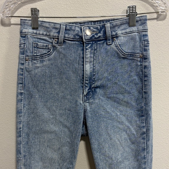 H&M Curvy Ultra High Waist Jeggings Acid Wash Distressed Ankle Jeans 2 - Picture 5 of 13